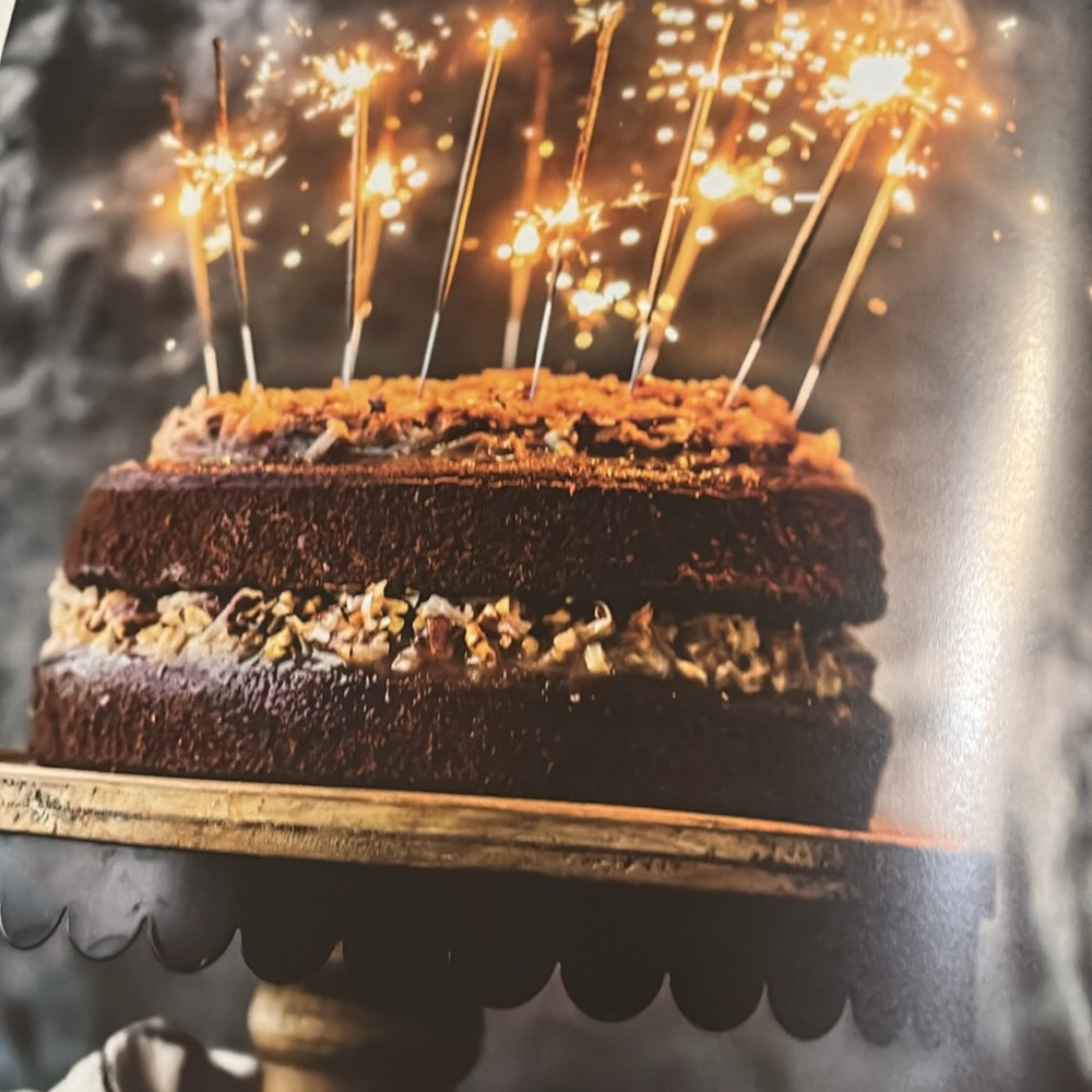 Avery White and Green Kitchen Cookbook - Picture 10 of 12